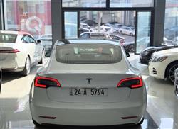 تێسلا مۆدێل 3